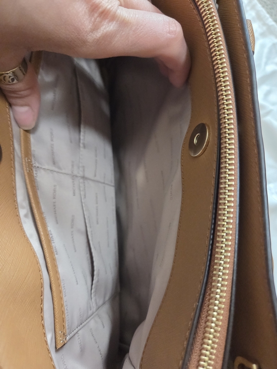 Michael Kors Savannah Large Leather Satchel - Picture 4 of 7